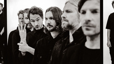 Editors EBM’in Yeni Teklisi ‘Vibe’ı Çıkardı