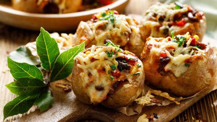 Gelinim Mutfaktada günün yemeği sandal kumpir Gelinim Mutfakta sandal kumpir nasıl yapılır Sandal kumpir tarifi ve malzemeleri