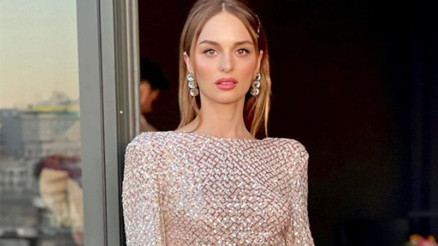 Nilperi Şahinkaya kimdir, kaç yaşında, nereli Nilperi Şahinkaya hangi dizilerde ve filmlerde oynadı Hayatı hakkında detaylar