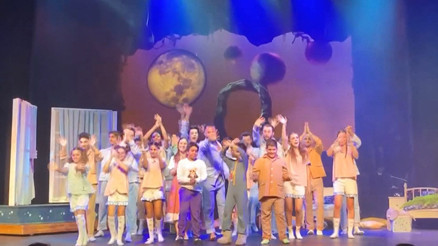 Demirören Medya Lisesi öğrencilerine ilk hafta sonunda müzikal etkinliği