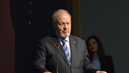 Özdebir: Makine Sektöründe Yerli Firmaların Desteklenmesi Lazım