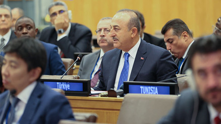 Bakan Çavuşoğlu: Kıbrıslı Türkler haksız bir izolasyon ve ambargoyla karşı karşıya Bakan Çavuşoğlu: Kıbrıslı Türkler haksız bir izolasyon ve ambargoyla karşı karşıya