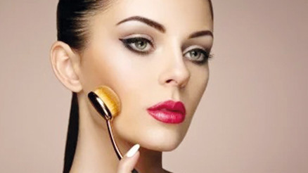 Bahar Babacan yazdı... Kalıcı makyaj: Belirgin kaş ve  gözlerle çarpıcı güzellik