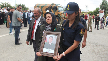Şehit Piyade Üsteğmen Serkan Erkuş, son yolculuğuna uğurlandı
