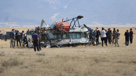 Denizlide düşen helikopterin enkazı kaldırıldı, 5 yaralıdan 1i taburcu oldu