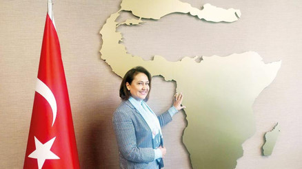 12 kadın büyükelçi... Afrika onlardan soruluyor