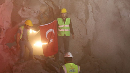 Karaismailoğlu: Ülkemizi demir ağlarla örmeye devam edeceğiz