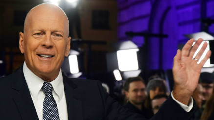 Bruce Willis sinema tarihine geçti: Hastalığı yüzünden emekli olmuştu, kariyerini böyle sürdürecek