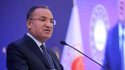 Adalet Bakanı Bozdağdan yeni anayasa açıklaması