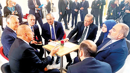 Aliyev ve Paşinyan’la barış masası