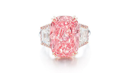 II. Elizabethe hediye edilmişti En nadide elmas satışa çıkıyor