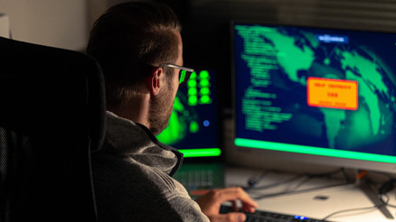 Adları bile bilinmiyor ama 4 milyondan fazla kişiyi fidyeden kurtardılar Onlar süper kahraman hackerlar...