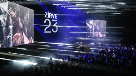 Zirve 23, 15 Ekim 2022 Cumartesi günü Volkswagen Arena’da gençlerle buluşuyor