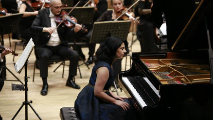 Ödüllü piyanist sahnede