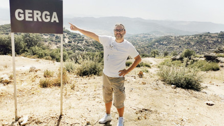 Yaşlı kayalar ormanı ve arp çalan kadınların kadim kenti...