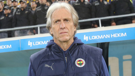 Fenerbahçede Jorge Jesustan taraftara Altay Bayındır çağrısı