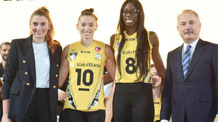 Son şampiyon VakıfBank yeni sezonu açtı Yeni kaptan Gabi Guimaraes