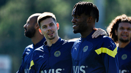 Fenerbahçede Rennes hazıkları sürüyor Sakat oyuncuların son durumu...