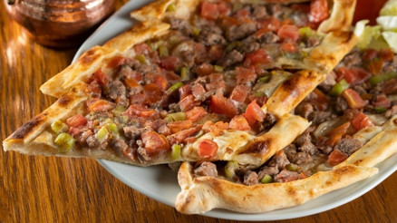 Bıçak arası pide nasıl yapılır, malzemeleri neler İşte evde Konya usulü bıçak arası pide tarifi ve yapımı