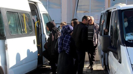 Ardahanda 25 öğrenci hastaneye kaldırıldı: Zehirlenme şüphesi