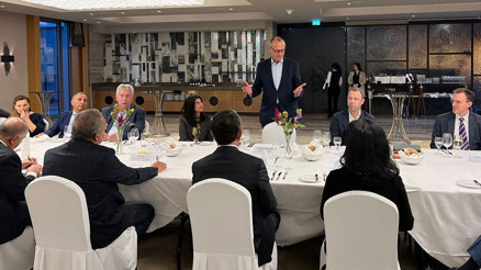 Merz, Türk iş insanlarıyla buluştu