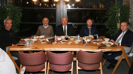Kulağınızı tıkayın sahaya odaklanın