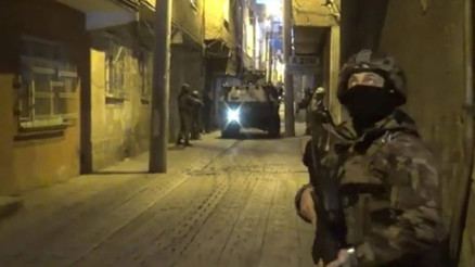 Diyarbakır’da yasadışı bahis çetesi çökertildi: 16 kişi gözaltında...