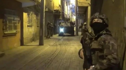 Diyarbakırda yasa dışı bahis çetesine operasyon: 16 gözaltı