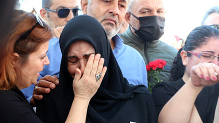 İzmirde depremin 2nci yıl dönümünde, hayatını kaybedenler anıldı