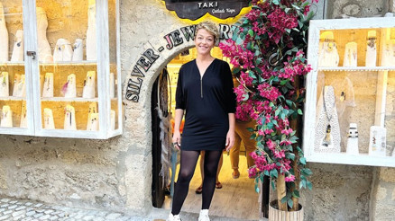 Özgün ve eşsiz takılarıyla Alaçatı’da fark yaratıyor