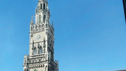 Bavyera’nın başkenti Münih’te oyun peşinde