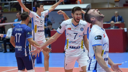 Arkas Spor, Fenerbahçeyi farklı geçti