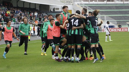 Denizlispor bu sezon ilk kez kazandı Tuzlaspor maçında 7 gol...