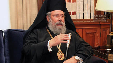 Rum Başpiskopos öldü halef kavgası kızıştı