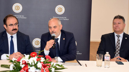 ‘700 bin kişi Almanya’dan vize bekliyor’