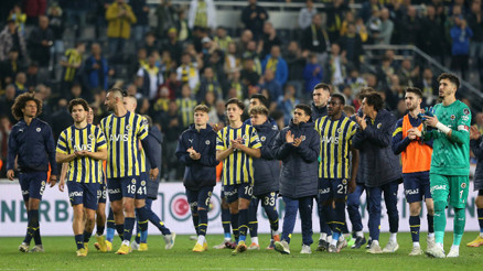 Fenerbahçede Ali Koç ve Jorge Jesus matem havasını dağıtmaya çalıştı Gidin, dinlenin ve sağlam dönün