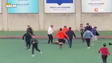 İstanbulda Amatör Lig maçında hakeme darp