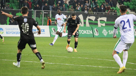 Sakaryaspor ile Çaykur Rizespor puanlar paylaştı