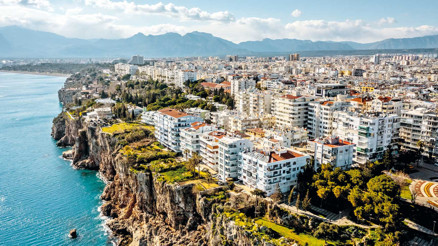 Yabancı emlakçı konutu uçurdu