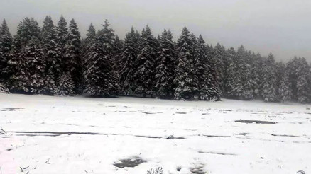 Bolunun yüksek kesimlerinde kar yağışı