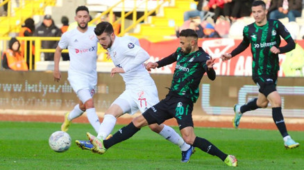 Boluspor tek atıp üç aldı