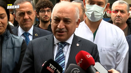 TFF Başkanı Büyükekşi, Göztepe-Altay maçında yaralanan Mehmet Çakır’ı hastanede ziyaret etti