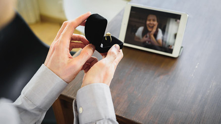 BİR SORUDAN FAZLASI | Arkadaşlık sitelerinden ciddi ilişki çıkar mı