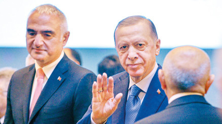 193 milyon geceleme 1000 dolar harcama... Erdoğan: Turizmde ustalık aşamasındayız 193 milyon geceleme 1000 dolar harcama... Erdoğan: Turizmde ustalık aşamasındayız