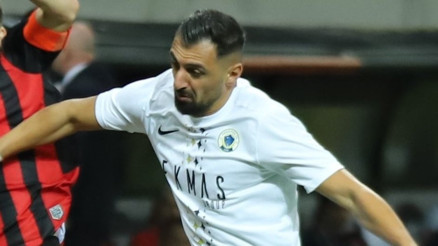 Menemen FK’da 3 oyuncu kadro dışı Ali Özgün...