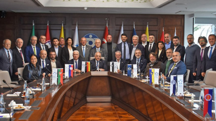 İzmir kulüpleri omuz omuza