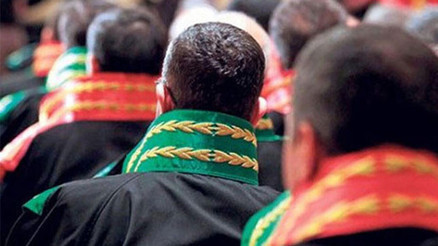 282 hâkim ve savcının görev yeri değişti