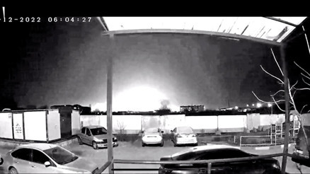 Rus hava üslerini İHA ile vurdular