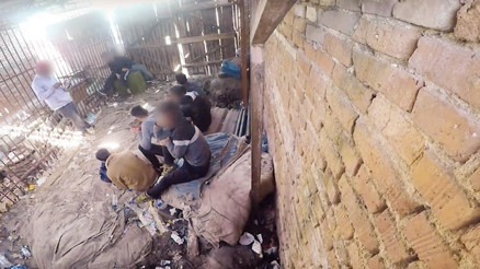 AB gözetiminde skandal Mültecilere kafeste insanlık dışı muamele