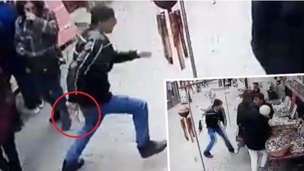 Hediyelik eşya alırken bıçaklandı O anlar kamerada